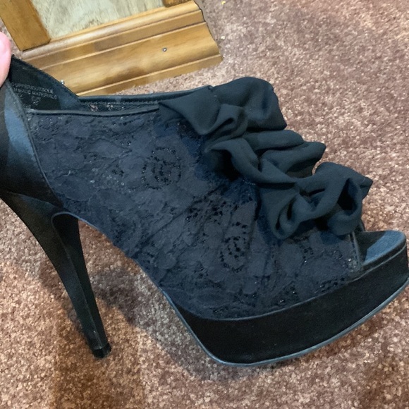 Kardashian Heel - Picture 4 of 6